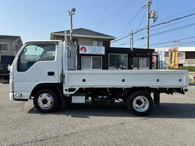 いすゞ エルフ TKG-NJR85A(2WD)の写真4