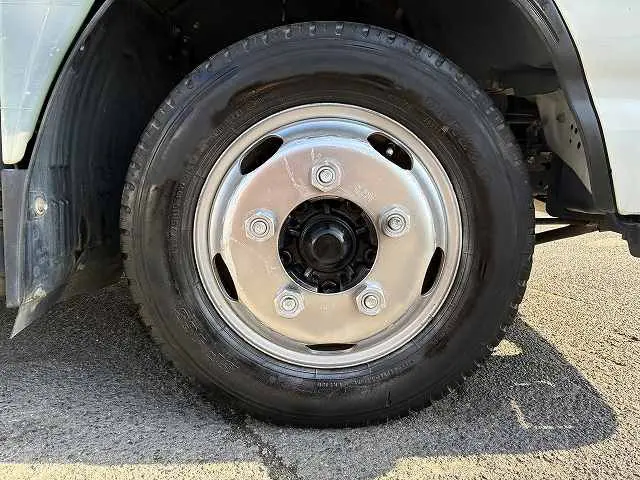 いすゞ エルフ TKG-NJR85A(2WD)の写真25