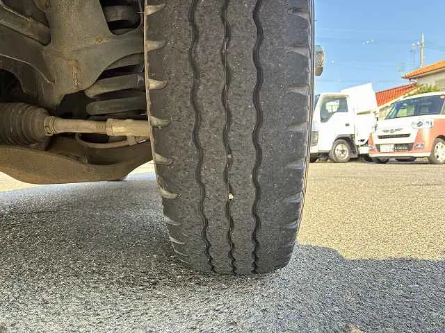いすゞ エルフ TKG-NJR85A(2WD)の写真30