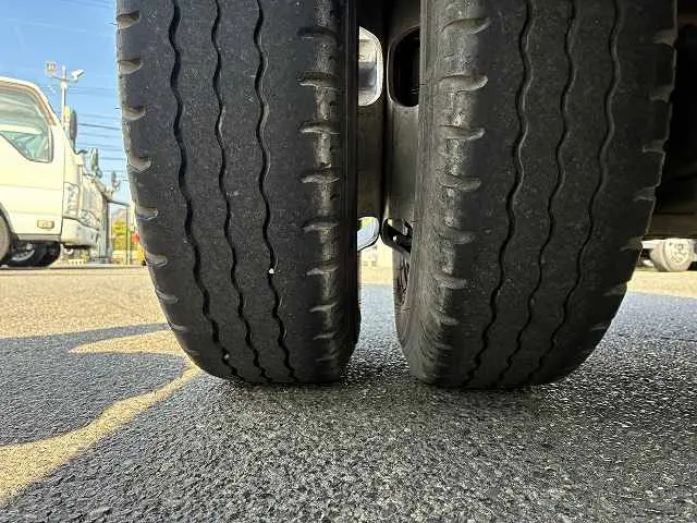 いすゞ エルフ TKG-NJR85A(2WD)の写真32