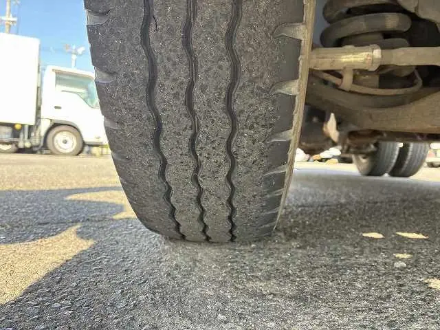 いすゞ エルフ TKG-NJR85A(2WD)の写真33