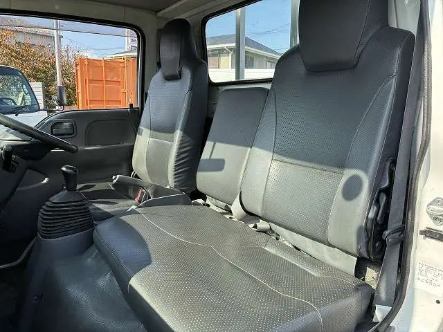 いすゞ エルフ TKG-NJR85A(2WD)の写真37