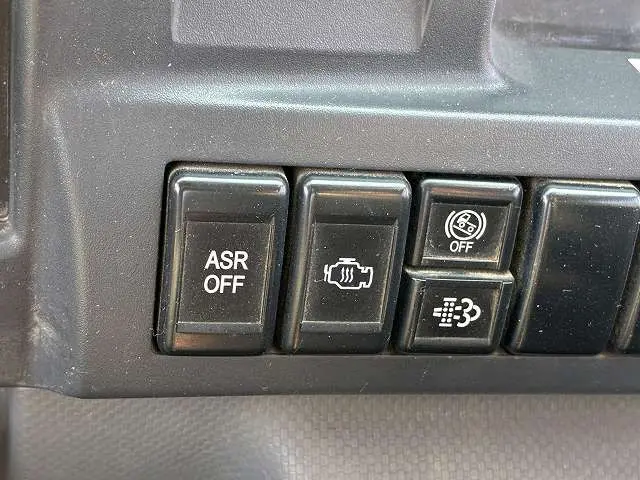 いすゞ エルフ TKG-NJR85A(2WD)の写真40