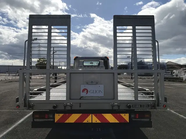 三菱 キャンター 2PG-FEB80(2WD)の写真5