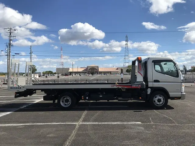 三菱 キャンター 2PG-FEB80(2WD)の写真8