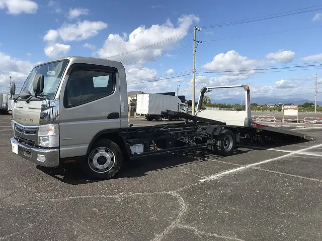 三菱 キャンター 2PG-FEB80(2WD)の写真9
