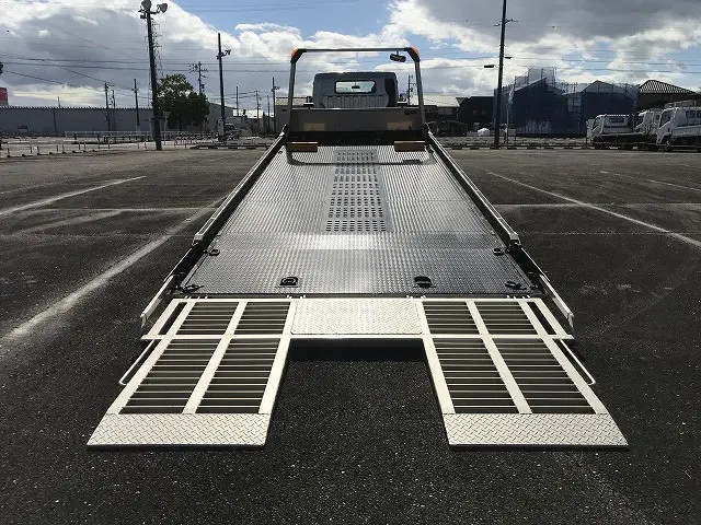 三菱 キャンター 2PG-FEB80(2WD)の写真12