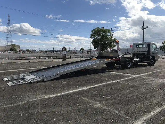 三菱 キャンター 2PG-FEB80(2WD)の写真13