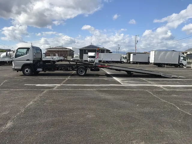 三菱 キャンター 2PG-FEB80(2WD)の写真14