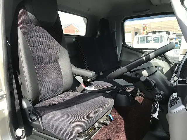 三菱 キャンター 2PG-FEB80(2WD)の写真30
