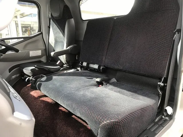 三菱 キャンター 2PG-FEB80(2WD)の写真31