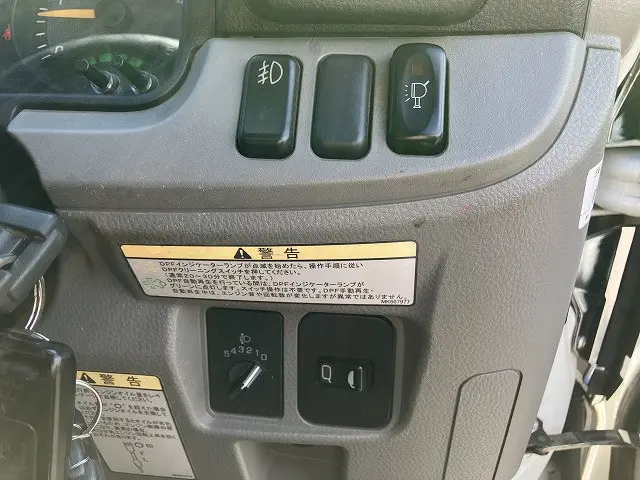 三菱 キャンター 2RG-FBA20(2WD)の写真33