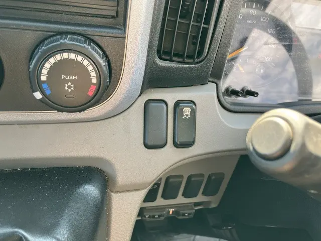 三菱 キャンター 2RG-FBA20(2WD)の写真35