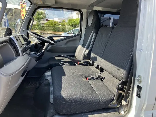 三菱 キャンター 2RG-FBA20(2WD)の写真42
