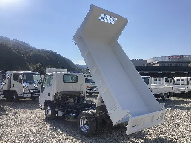 いすゞ エルフ TPG-NKR85AD(2WD)の写真6