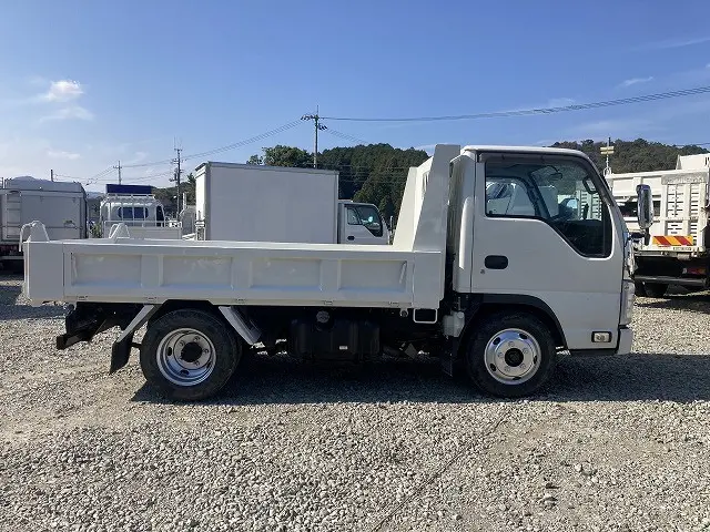 いすゞ エルフ TPG-NKR85AD(2WD)の写真12