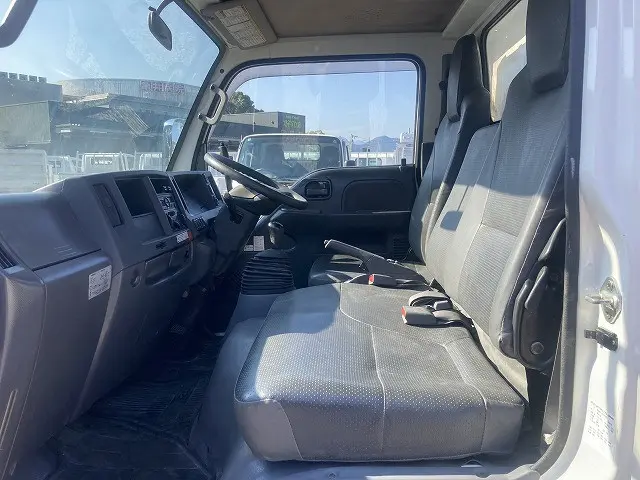 いすゞ エルフ TPG-NKR85AD(2WD)の写真24