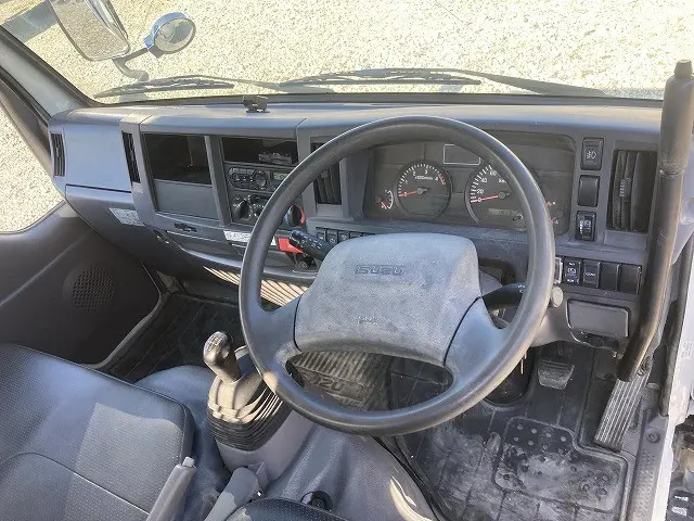 いすゞ エルフ TPG-NKR85AD(2WD)の写真45