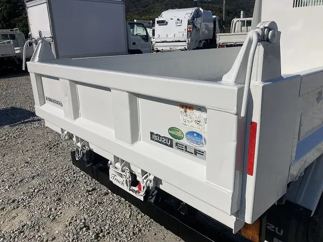 いすゞ エルフ TPG-NKR85AD(2WD)の写真46