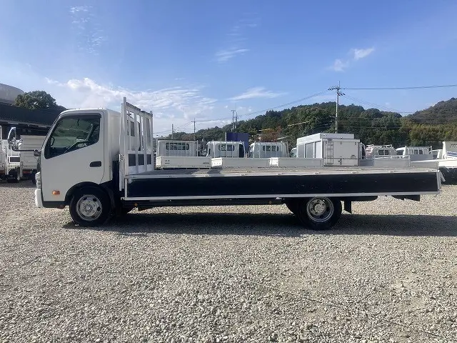 トヨタ ダイナ TKG-XZU730(2WD)の写真11