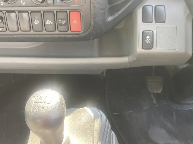 トヨタ ダイナ TKG-XZU730(2WD)の写真32