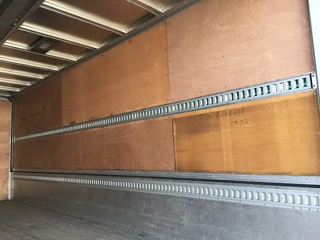 いすゞ フォワード TKG-FRR90S2(2WD)の写真19