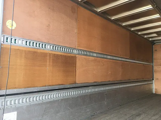 いすゞ フォワード TKG-FRR90S2(2WD)の写真21