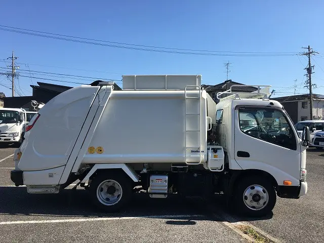 日野 デュトロ 2RG-XZU605X(2WD)の写真5