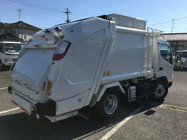 日野 デュトロ 2RG-XZU605X(2WD)の写真8