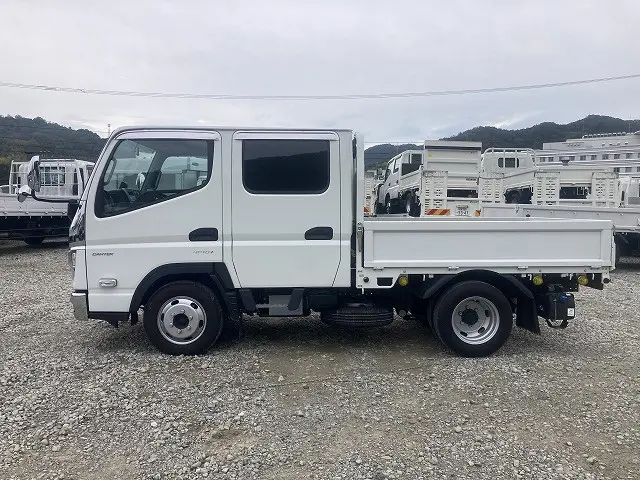 三菱 キャンター 2TG-FBA00(2WD)の写真4