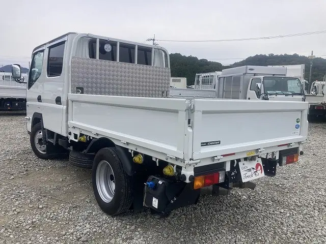 三菱 キャンター 2TG-FBA00(2WD)の写真6
