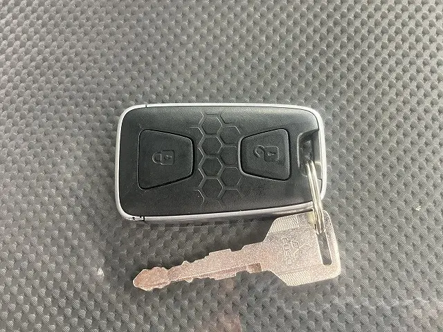 三菱 キャンター 2TG-FBA00(2WD)の写真28