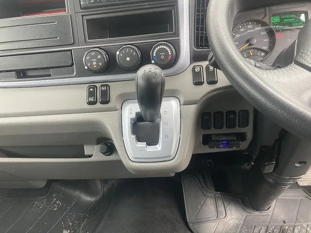 三菱 キャンター 2TG-FBA00(2WD)の写真43
