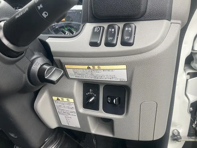 三菱 キャンター 2TG-FBA00(2WD)の写真44