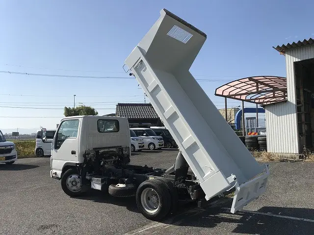 いすゞ エルフ 2RG-NKR88AD(2WD)の写真4