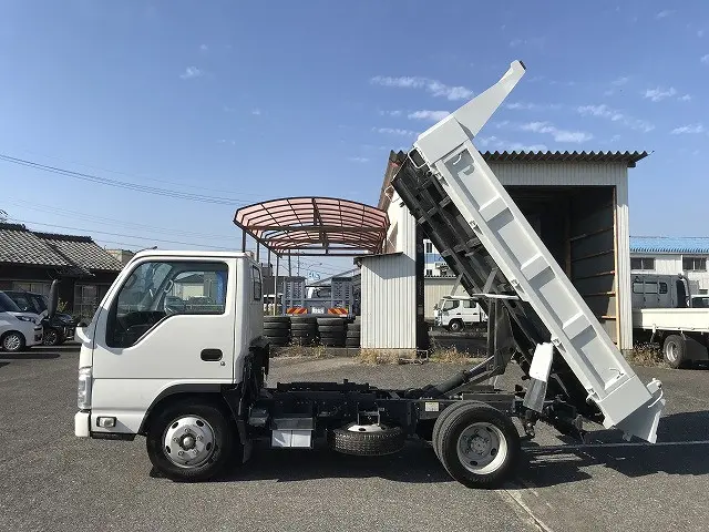 いすゞ エルフ 2RG-NKR88AD(2WD)の写真7