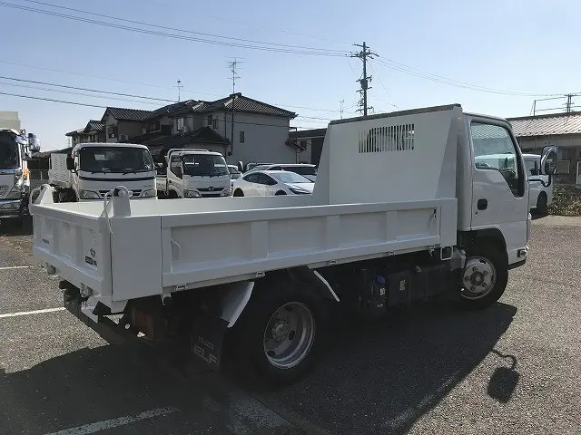 いすゞ エルフ 2RG-NKR88AD(2WD)の写真14