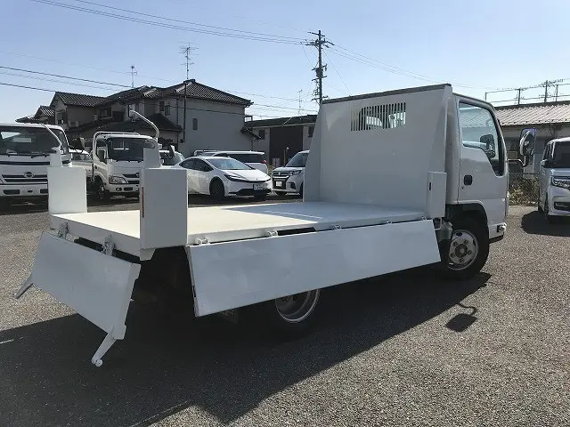 いすゞ エルフ 2RG-NKR88AD(2WD)の写真21