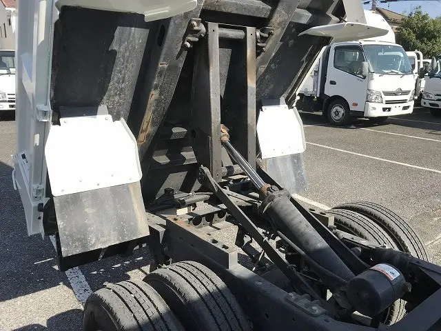 いすゞ エルフ 2RG-NKR88AD(2WD)の写真37