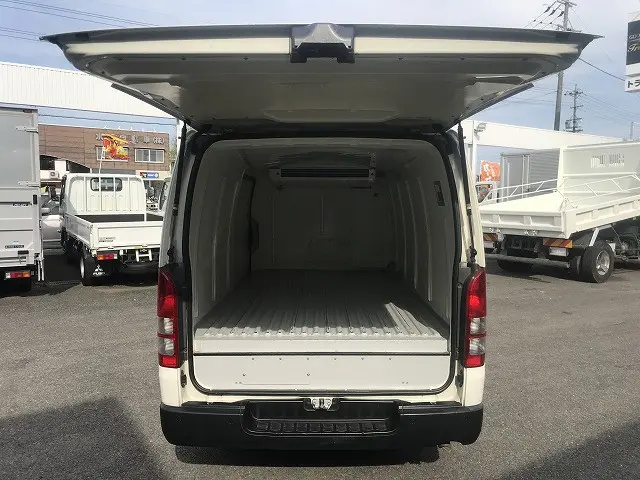 トヨタ ハイエーストラック QDF-GDH201V(2WD)の写真13