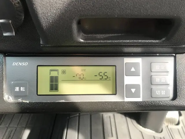 トヨタ ハイエーストラック QDF-GDH201V(2WD)の写真17