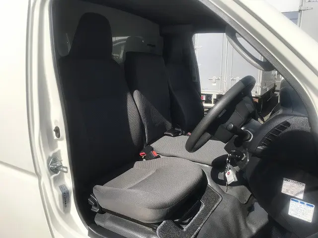 トヨタ ハイエーストラック QDF-GDH201V(2WD)の写真24