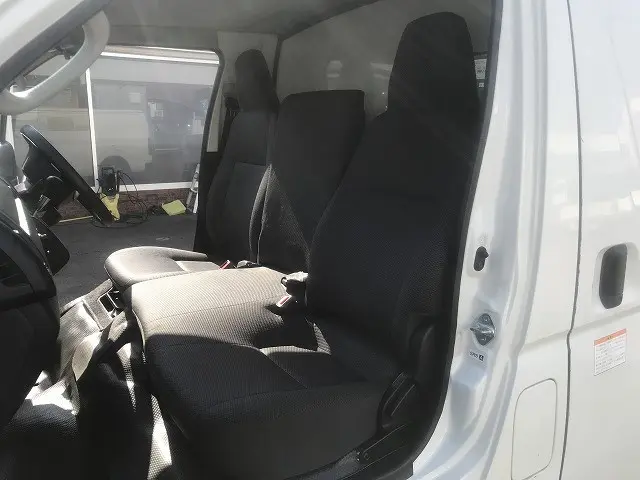 トヨタ ハイエーストラック QDF-GDH201V(2WD)の写真25