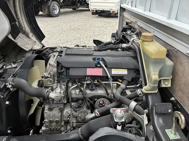 三菱 キャンター TPG-FBA20(2WD)の写真21