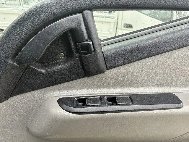 三菱 キャンター TPG-FBA20(2WD)の写真37