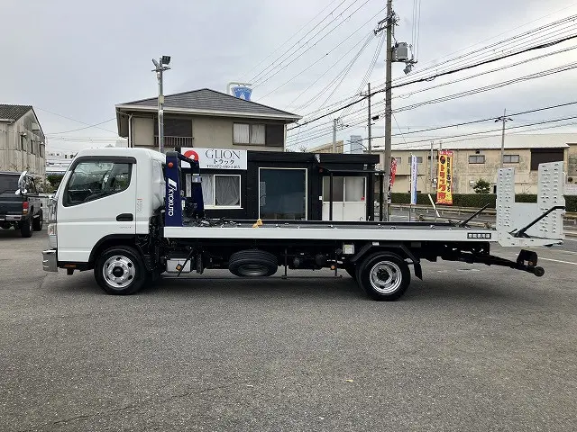 三菱 キャンター 2PG-FEB90(2WD)の写真4