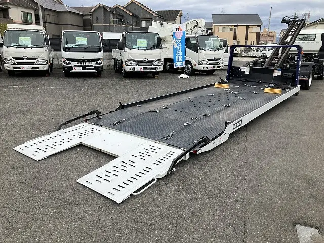 三菱 キャンター 2PG-FEB90(2WD)の写真13