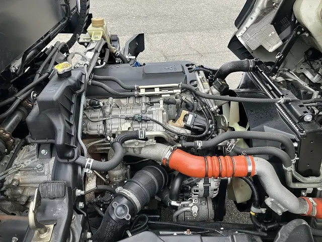 三菱 キャンター 2PG-FEB90(2WD)の写真15