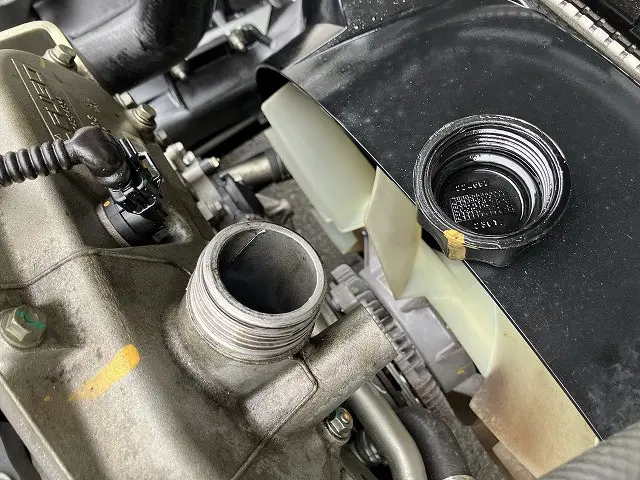 三菱 キャンター 2PG-FEB90(2WD)の写真17