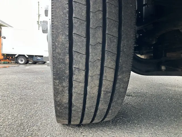 三菱 キャンター 2PG-FEB90(2WD)の写真21